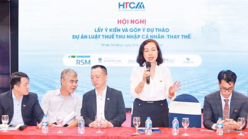 Các đại biểu tại Hội nghị lấy ý kiến, góp ý Dự án Luật Thuế thu nhập cá nhân (thay thế) tại Thành phố Hồ Chí Minh