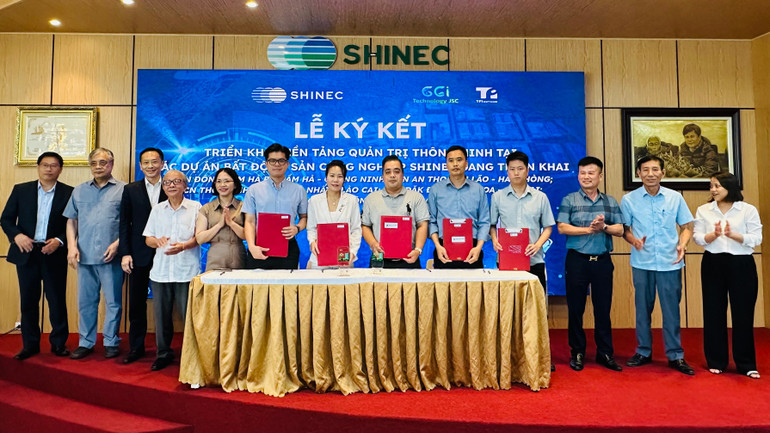 Lễ ký kết triển khai nền tảng quản trị thông minh tại các dự án khu công nghiệp. img-7188.jpg