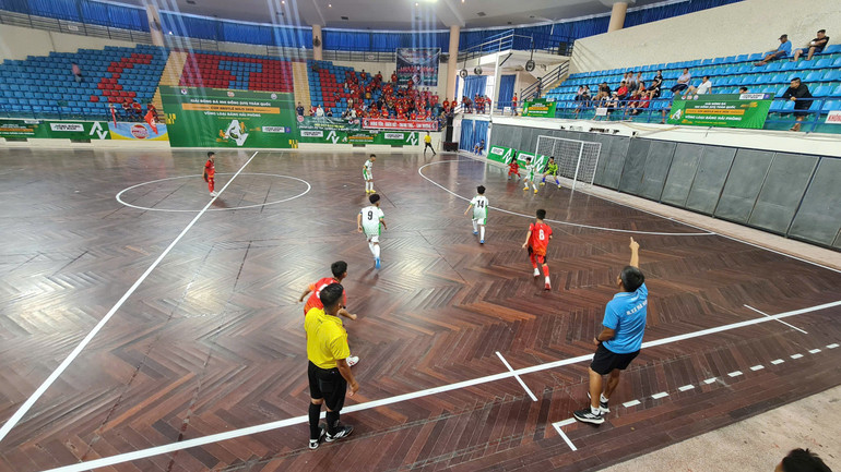 Vòng loại giải Bóng đá Nhi đồng (U11) toàn quốc. 9f3605cb5109e557bc18.jpg
