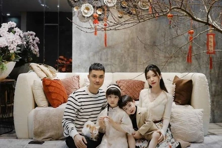 Gia đình hạnh phúc của cơ phó Nguyễn Thanh Tùng trong dịp đón Tết Nguyên đán.