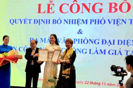 Hiệp hội Chống hàng giả và Bảo vệ thương hiệu Việt Nam tổ chức Lễ ra mắt Văn phòng đại diện Viện Công nghệ Chống làm giả tại Thành phố Hồ Chí Minh.