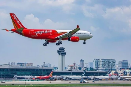 Hãng hàng không Vietjet gửi đến các hành khách quốc tế hàng trăm nghìn eSIM du lịch SkyFi, mang đến trải nghiệm du lịch trọn vẹn và thuận tiện.