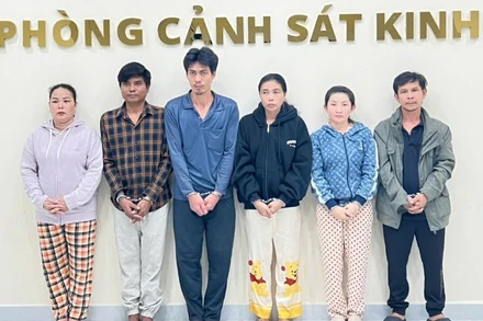 Các bị can tại cơ quan chức năng. (Ảnh: Công an cung cấp)