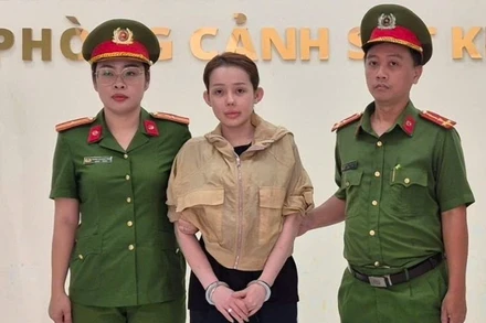 Võ Thị Ngọc Ngân tại cơ quan chức năng. (Ảnh: Công an cung cấp)