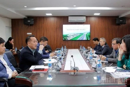 Toàn cảnh cuộc tọa đàm về quy chuẩn chất lượng dịch vụ trạm dừng nghỉ trên đường cao tốc.