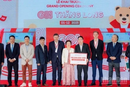 Tập đoàn Central Retail Việt Nam đã công bố khoản tài trợ hàng nhu yếu phẩm trị giá 100 triệu đồng cho Làng trẻ em SOS Hà Nội.