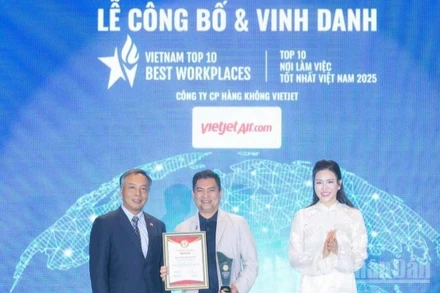 Vietjet được vinh danh top 10 Nơi làm việc tốt nhất Việt Nam 2025, đồng thời góp mặt trong top 50 Nhà tuyển dụng ưa thích nhất và top 500 Nhà tuyển dụng hàng đầu Việt Nam 2025.