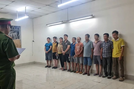 Các bị can tại cơ quan chức năng. (Ảnh: Công an cung cấp)