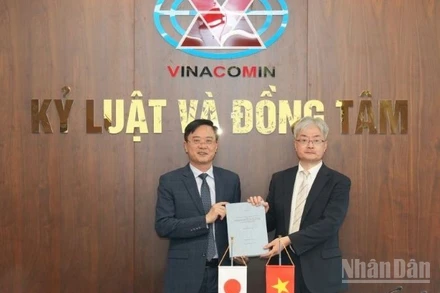 Đại diện TKV và JOGMEC ký kế hoạch hợp tác đào tạo công nghệ an toàn và khai thác than năm 2026.