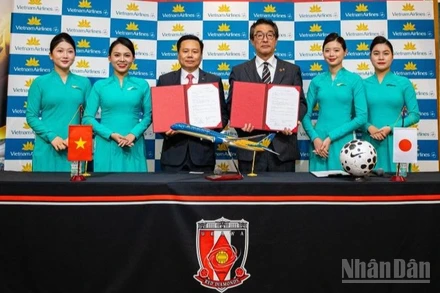 Vietnam Airlines và Câu lạc bộ Bóng đá Urawa Red Diamonds (Urawa Reds) chính thức ký thỏa thuận hợp tác giai đoạn 2026-2028.
