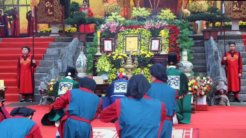 Tái Hiện Nghi Lễ Cung Đình Đón Xuân Tại Hoàng Thành Thăng Long