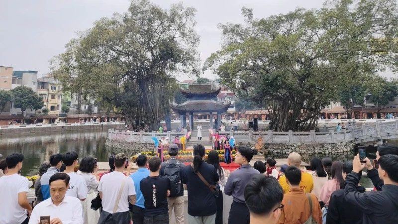 Hà Nội Đón 1,34 Triệu Khách Dịp Tết Bính Ngọ, Tăng Trưởng Ấn Tượng