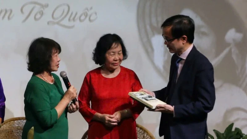 Tọa đàm xúc động về Bác sĩ Đặng Thùy Trâm tại Bảo tàng Hà Nội nhân kỷ niệm 95 năm thành lập Đoàn