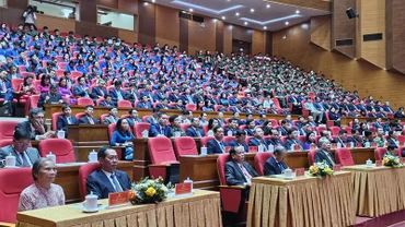 Các đại biểu tham dự lễ kỷ niệm.