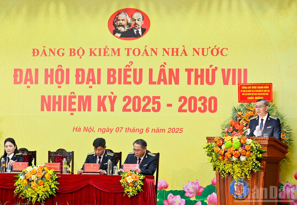 Bí thư Đảng ủy, Tổng Kiểm toán Nhà nước Ngô Văn Tuấn phát biểu khai mạc Đại hội. ndo_br_6-5232.jpg