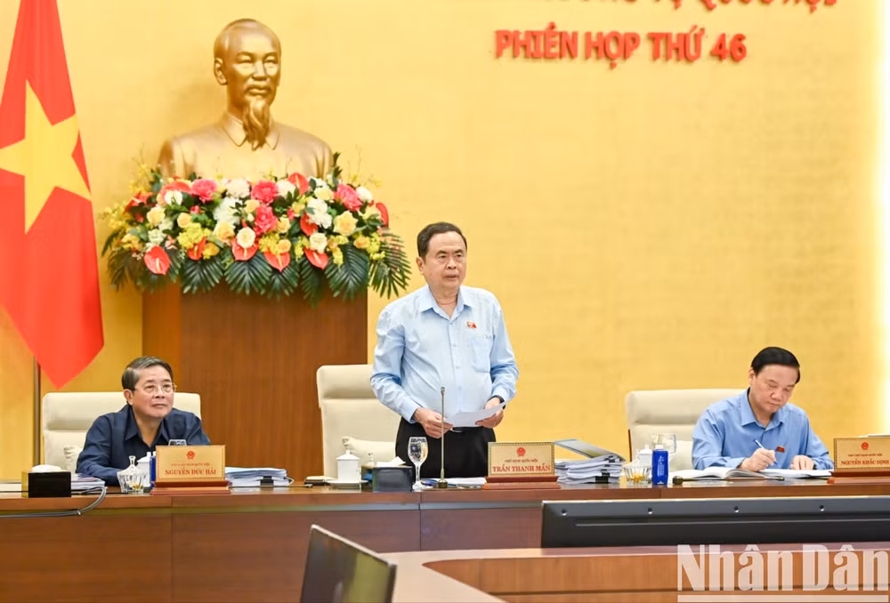 Chủ tịch Quốc hội Trần Thanh Mẫn phát biểu khai mạc phiên họp. (Ảnh: DUY LINH)