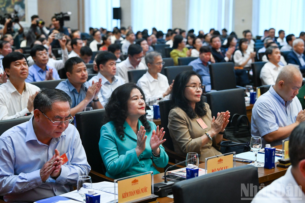 Các đại biểu tham dự diễn đàn. ndo_br_6-4005.jpg