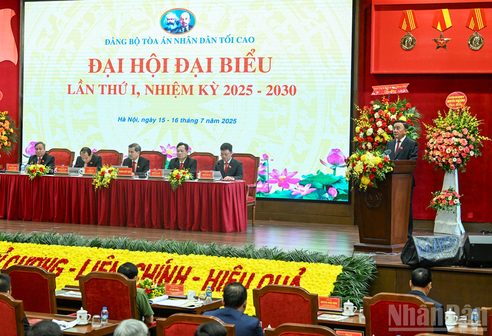 Quang cảnh Đại hội đại biểu lần thứ nhất Tòa án nhân dân tối cao, nhiệm kỳ 2025-2030. ndo_br_10-2568.jpg