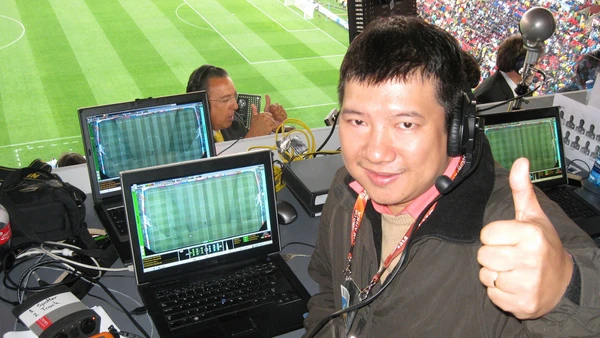 Cùng BLV Quang Huy nhìn lại hành trình bóng đá Việt Nam phát triển song hành đất nước