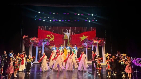 Chương trình biểu diễn của Nhà hát Nghệ thuật Đương đại Việt Nam. (Ảnh: CỤC NGHỆ THUẬT BIỂU DIỄN)