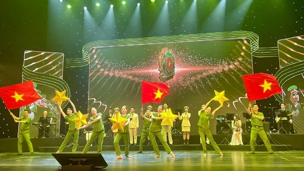 Đêm nhạc “Khát vọng sống trước kỷ nguyên mới” mang đến những rung động đẹp đẽ trong lòng người yêu nhạc. 