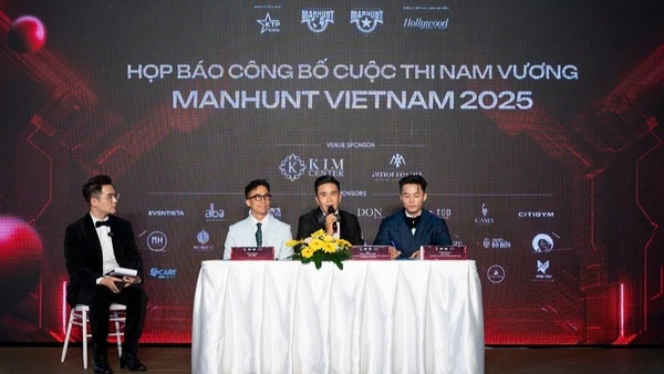 Họp báo công bố cuộc thi nam vương Manhunt Vietnam 2025. (Ảnh: HUY TRẦN)