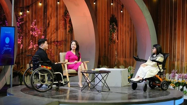 Chương trình kể câu chuyện về nghị lực và tình yêu phi thường của những "vầng trăng khuyết". (Ảnh: Ê-KÍP SẢN XUẤT)