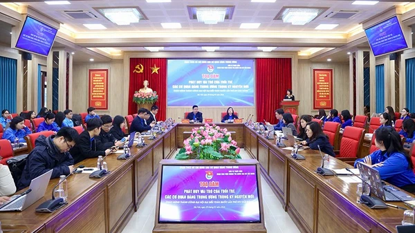 Các đại biểu dự Tọa đàm.