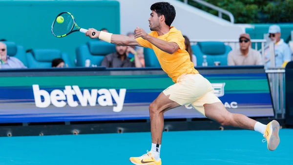 Carlos Alcaraz bất ngờ để thua tay vợt hạng 36 thế giới. (Ảnh: Miami Open)