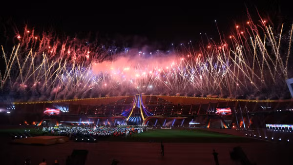 Phần pháo hoa mãn nhãn tại Lễ bế mạc SEA Games 33. 