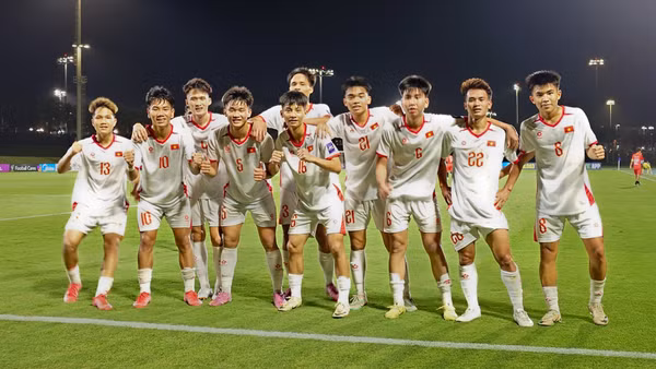 Các tuyển thủ U17 Việt Nam vui mừng với chiến thắng. (Ảnh: VFF)