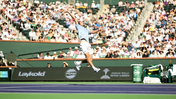 Daniil Medvedev xuất sắc vượt qua tay vợt số 1 thế giới Carlos Alcaraz để tiến vào chung kết. (Ảnh: BNP Paribas Open)