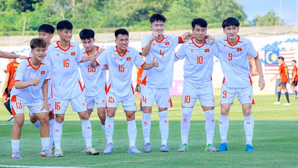 Các cầu thủ U17 Việt Nam giành chiến thắng đậm đà. (Ảnh: VFF)