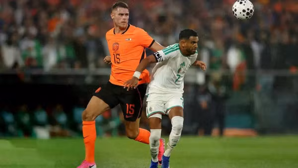 "Cơn lốc màu da cam" Hà Lan bất ngờ thua 0-1 trước Algeria. (Ảnh: FA)
