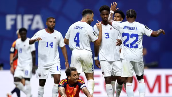 Tuyển Tây Ban Nha bất lực trước “hiện tượng” Cape Verde. (Ảnh: FIFA)