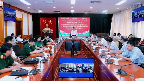 Quang cảnh cuộc họp.