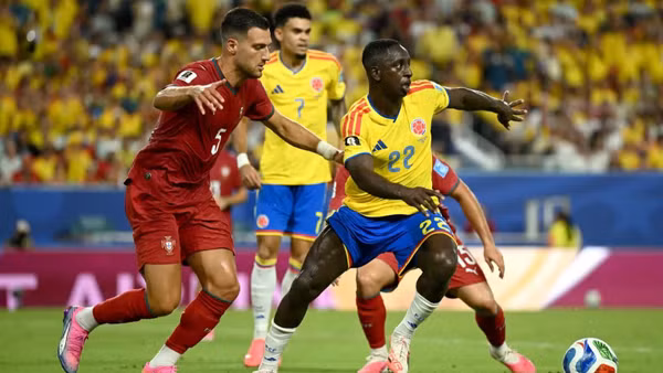 Colombia và Bồ Đào Nha dắt tay vào vòng 32 đội. (Ảnh: FIFA)