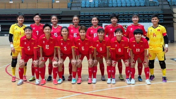 Các nữ tuyển thủ futsal Việt Nam tham dự trận đấu giao hữu. (Ảnh: VFF)