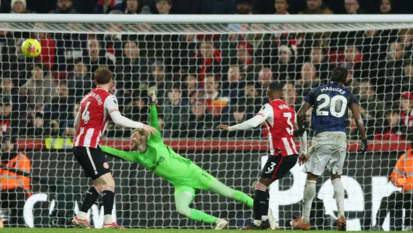 Bàn thắng của Madueke vào lưới Brentford giúp Arsenal vươn lên dẫn trước 1-0. (Ảnh: Arsenal FC)