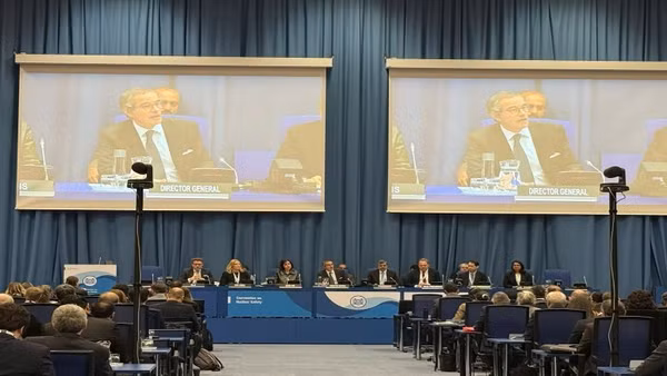 Ông Rafael Mariano Grossi, Tổng Giám đốc IAEA phát biểu tại phiên toàn thể.