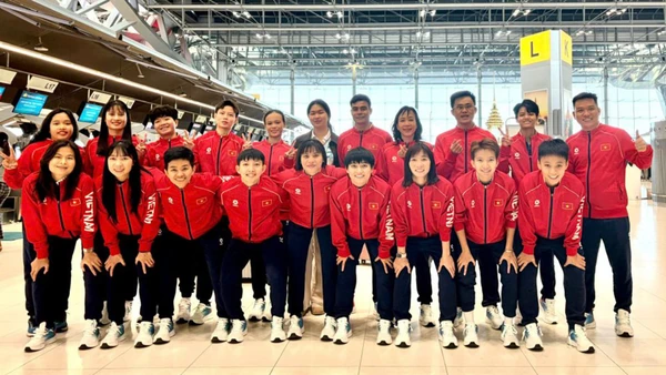 Ban huấn luyện cùng các thành viên đội tuyển futsal nữ Việt Nam khép lại hành trình đáng nhớ. (Ảnh: VFF)