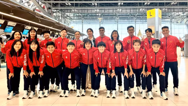 Ban huấn luyện cùng các thành viên đội tuyển futsal nữ Việt Nam khép lại hành trình đáng nhớ. (Ảnh: VFF)