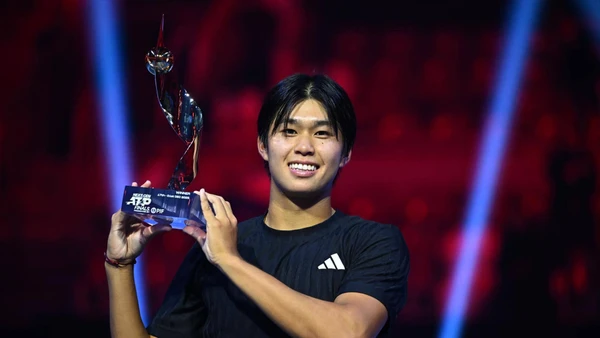 Tay vợt người Mỹ gốc Việt Learner Tien đăng quang Next Gen ATP Finals. (Ảnh: ATP)