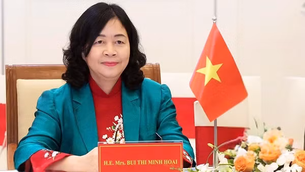 Đồng chí Bùi Thị Minh Hoài.