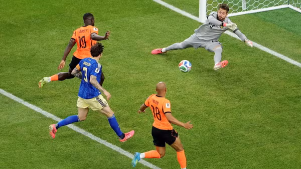 “Cơn lốc màu da cam” liên tục gây sức ép tới khung thành của Thụy Điển. (Ảnh: FIFA)