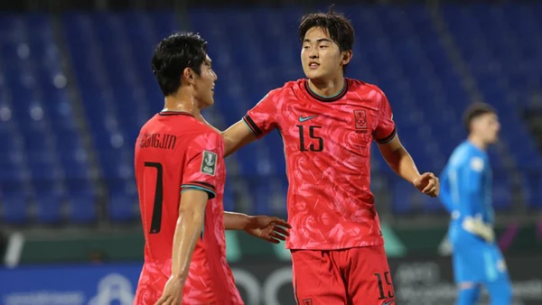 Tiền đạo Baek Ga-on (số 15) sau trận thắng 2-1 trước U23 Australia. (Ảnh: AFC)