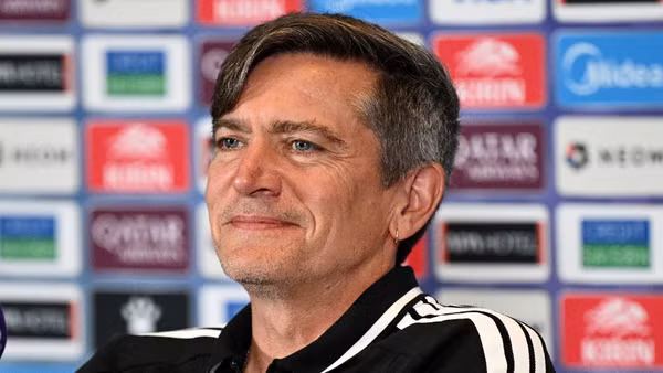 Huấn luyện viên Nils Nielsen. (Ảnh: EPA)