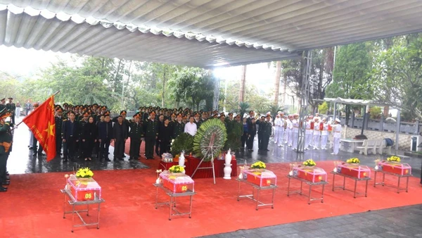 Xã Vị Xuyên tổ chức Lễ truy điệu và an táng hài cốt liệt sĩ.