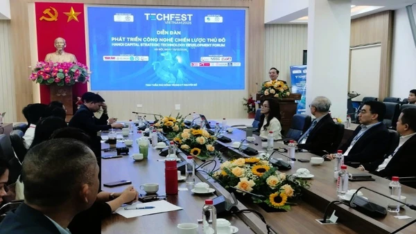 Quang cảnh tọa đàm.