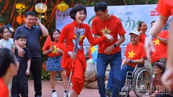 Không khí sôi nổi tại các hoạt động cộng đồng do Trung ương Hội Thanh niên Khuyết tật Việt Nam tổ chức.